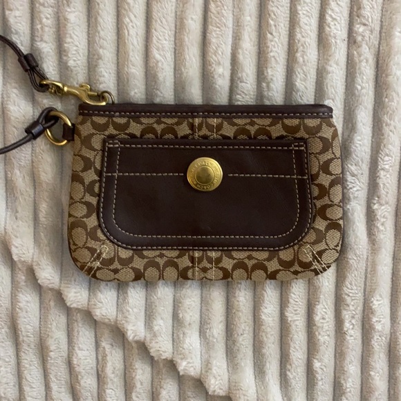 Vintage Coach wristlet bag Good condition - Picture 3 of 4